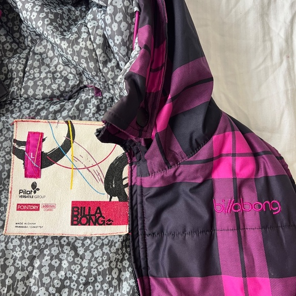 Buffalo Plaid Girls Billabong Point Dry 8k Puffer Vest - Picture 2 of 4